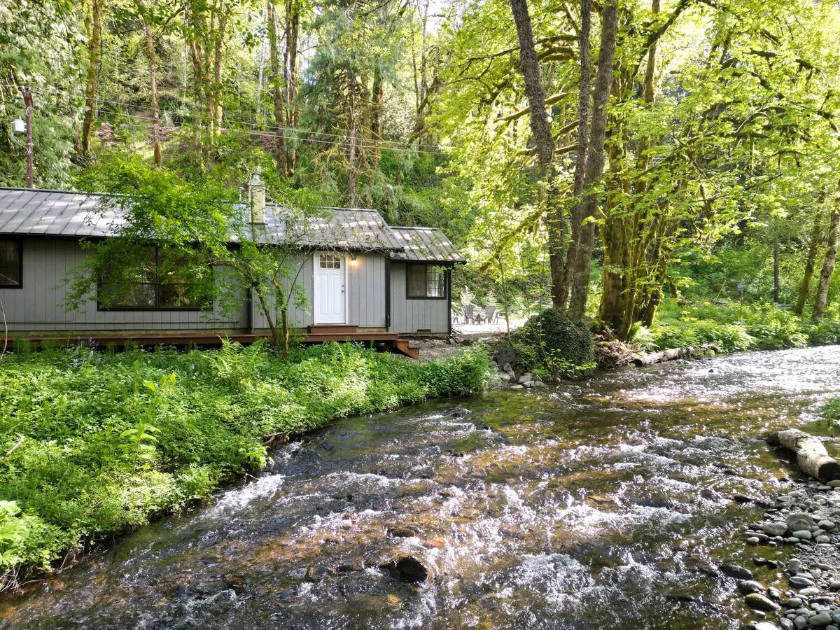 Creekside Bigfoot Bungalow — Nature Lover’s Oasis